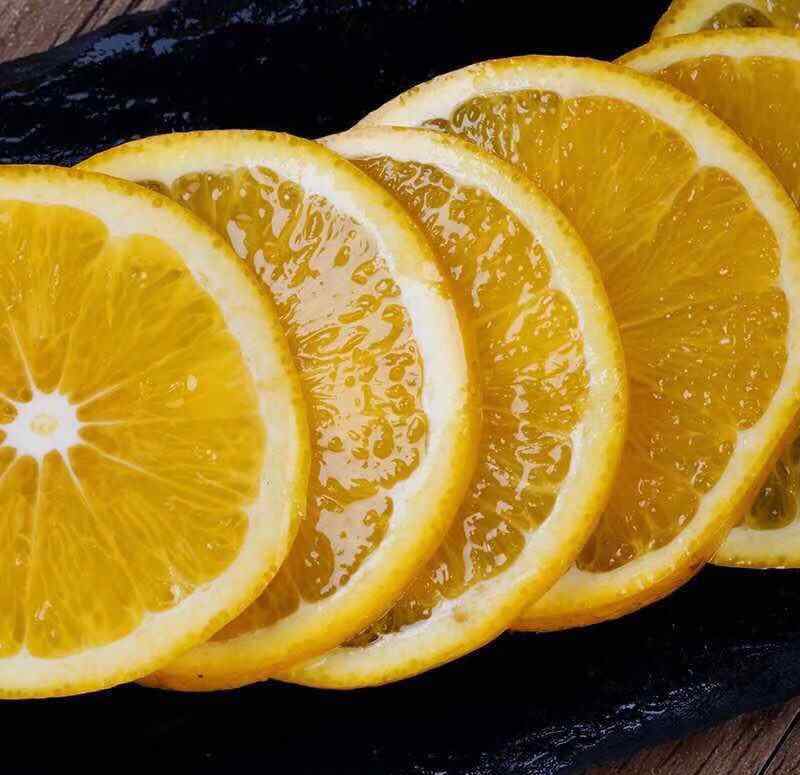 女性长期吃橙子 经常吃脐橙会给身体带来以下惊喜变化，尤其是女性朋友，不要错过