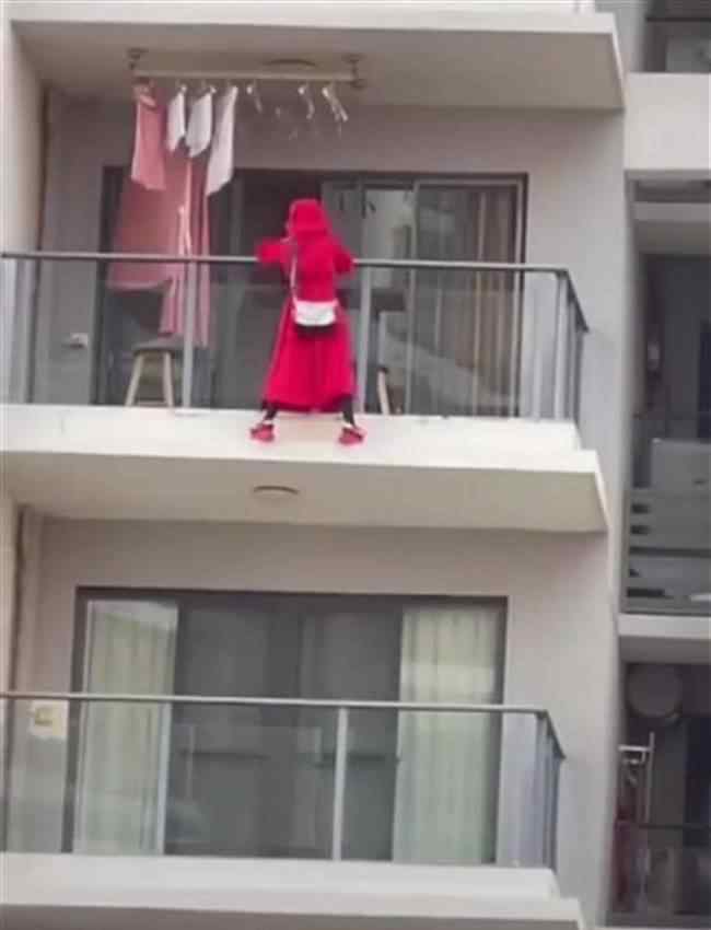 三亚女子25层阳台外跳舞坠楼 究竟是怎么一回事?
