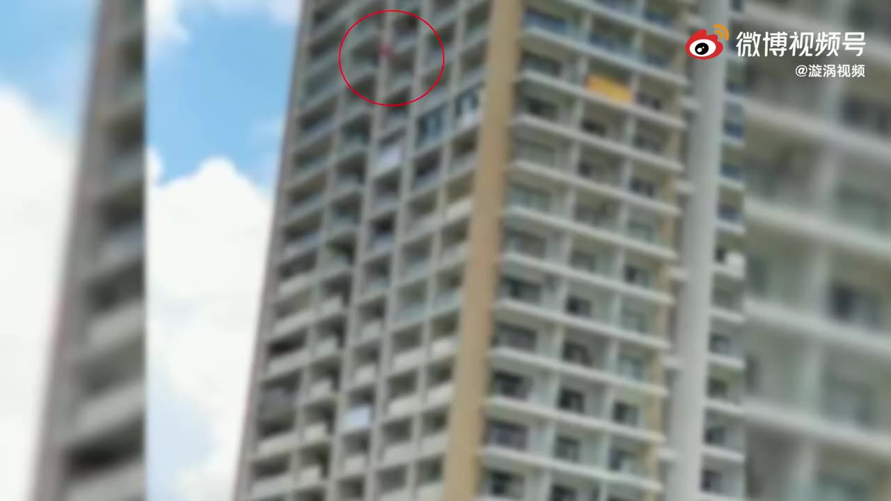 三亚女子25层阳台外跳舞坠楼 过程真相详细揭秘！