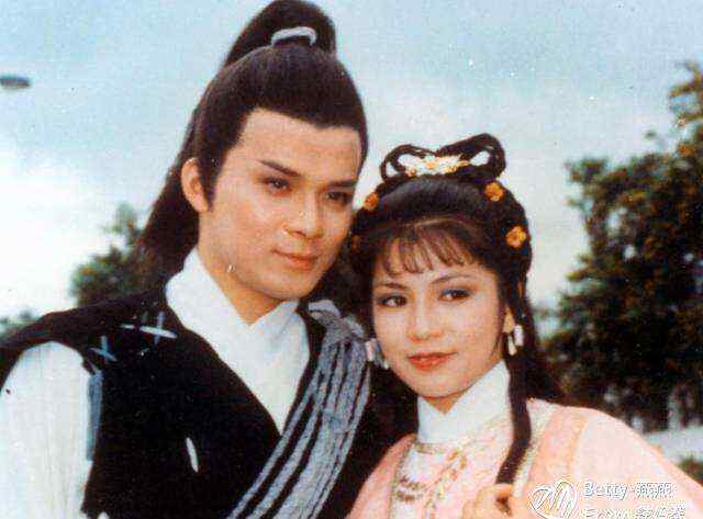 黄蓉舔长春四老 丐帮帮主传男不传女，为何洪七公给了黄蓉，却不给郭靖？文章配图