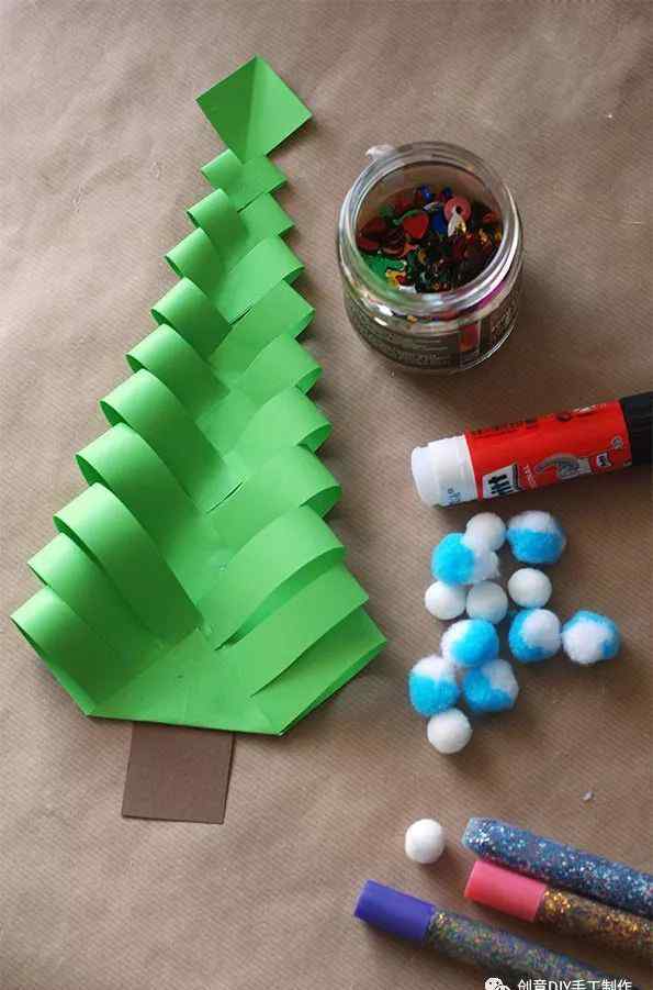 自制圣诞树 DIY创意圣诞树，圣诞节必备小手工