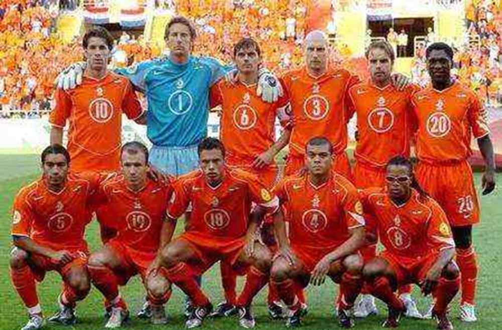98年法国队 经典回顾：1998年法国世界杯，荷兰队巨星云集却与决赛擦肩而过！