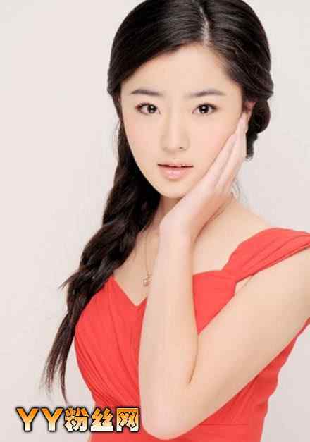 非诚勿扰12号 何婷婷微博私房素颜照 非诚勿扰12号何婷婷被称为平民女神