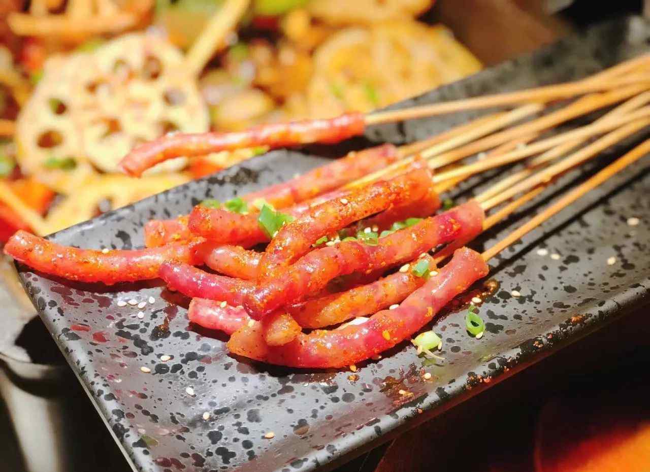 广味香肠 本年度最油爆的广味小香肠指南，少吃一家都是遗憾！