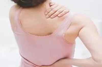 右后背疼是什么原因 右后背疼是什么原因 5个疾病会引起后背疼