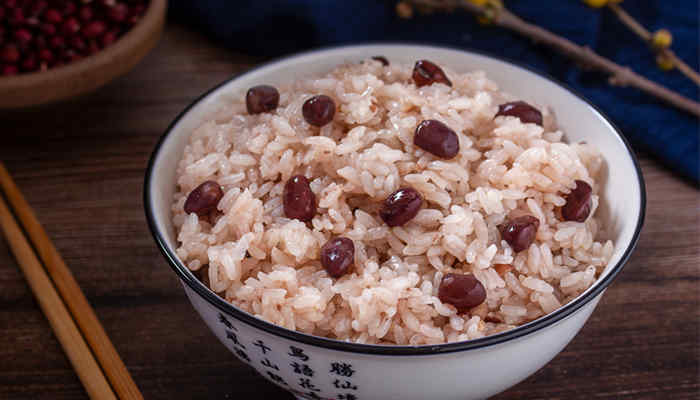 糯米饭怎么做好吃 糯米饭怎么做好吃又简单的视频