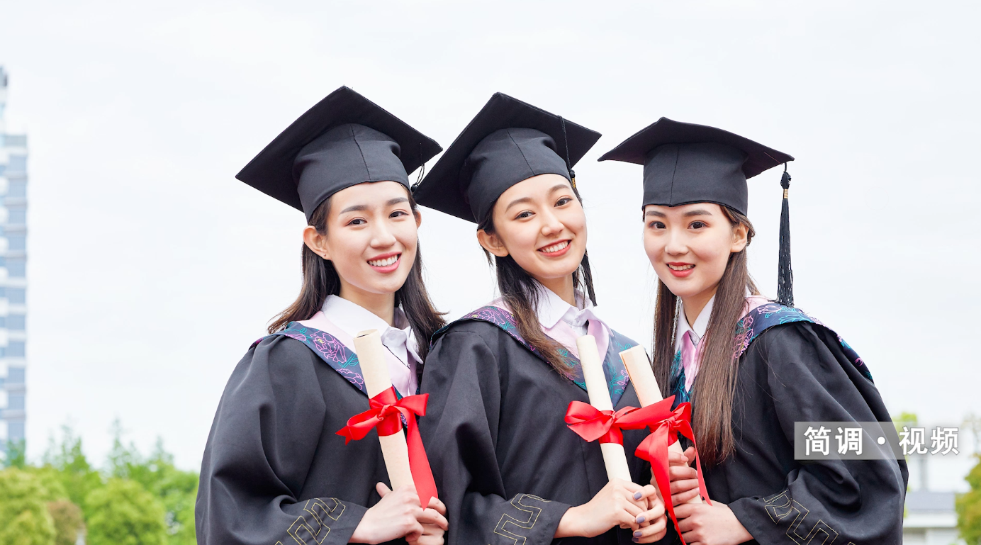学士服的由来 学士服的起源