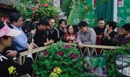继大衣哥之后，杨超越农村老家也沦陷了，发声明求网友别打扰家人 杨超越回村录节目完整版