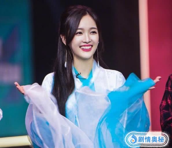 杨超越古装被吐槽网红脸，吴宣仪被嘲讽辣眼睛，鞠婧祎却一骑绝尘