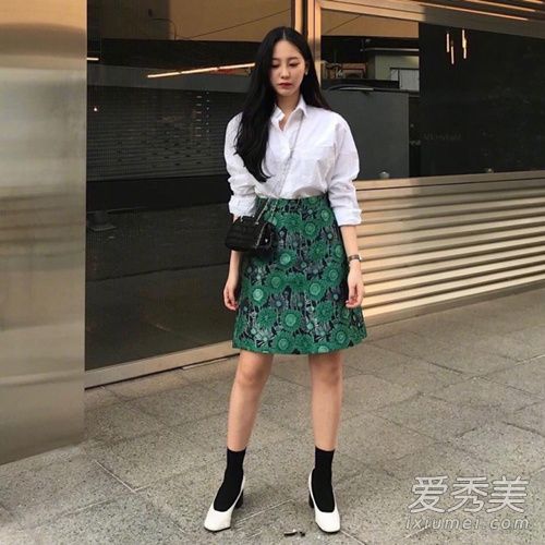 从韩国小姐姐的街拍里找答案 韩国口罩小姐姐小视频