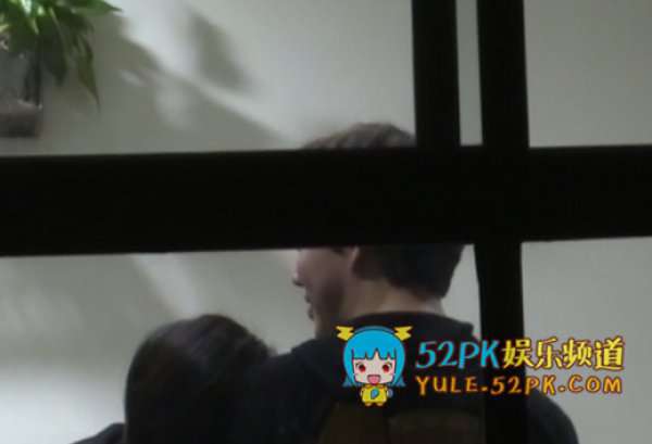 李云迪女友 李云迪新女友是谁 李云迪牵手神秘女子