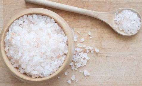 吃咸了对身体有危害吗 吃盐过多有哪些危害 会高血压吗