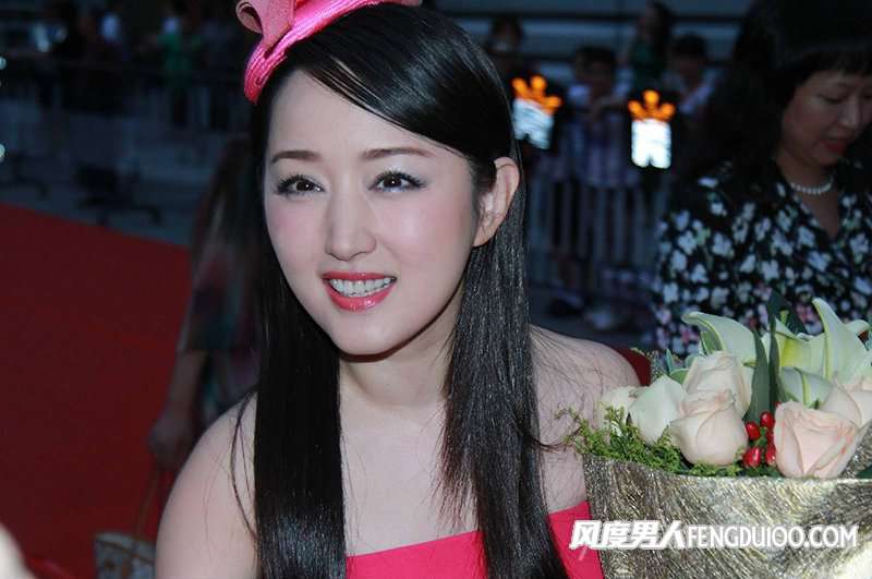 杨钰莹红楼事件 杨钰莹红楼事件 杨钰莹结婚老公是谁