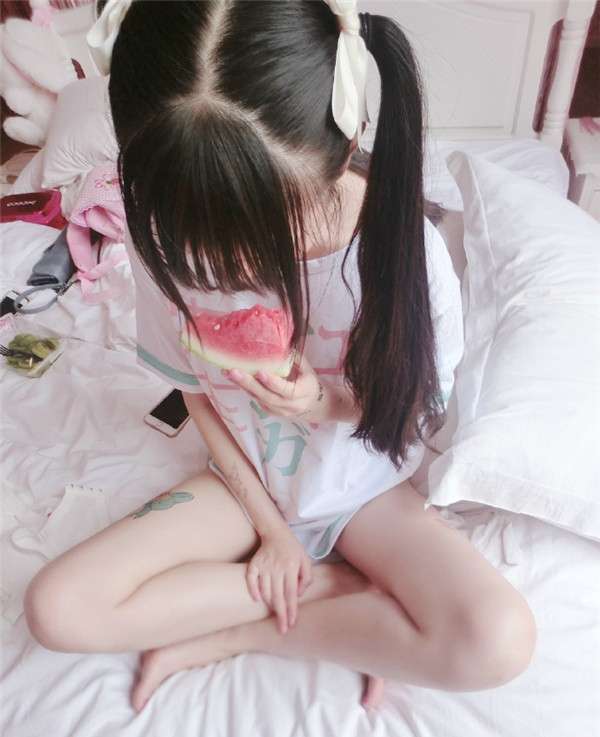 制服h h工口小学生赛高呀全套禁照 白丝制服美照