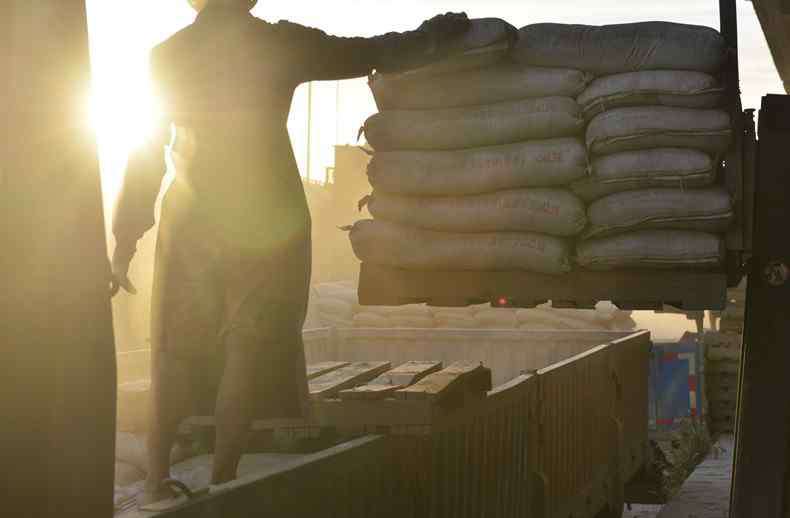 中国水泥价格网 全国水泥价格普涨 华东地区一吨水泥涨60元