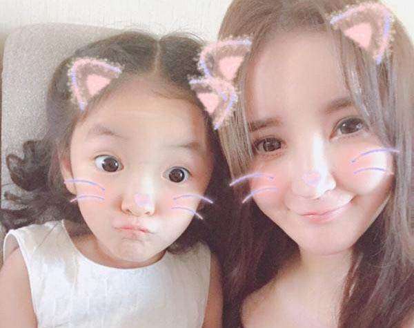 刘雨欣前夫 刘雨欣前夫李蒙离婚 刘雨欣的孩子跟谁