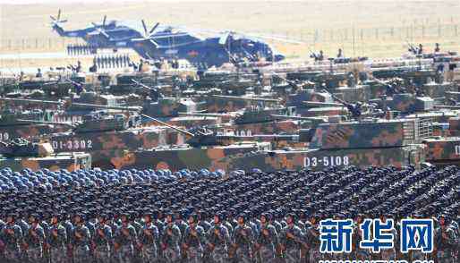外国人评价朱日和 “中国军队独一无二！”外国人花式点赞中国阅兵