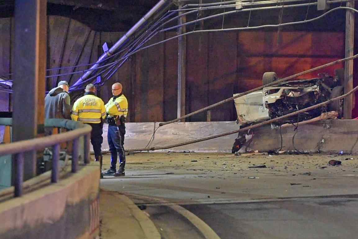 曹瑶 留学生飙车死亡现场图曝光 死者曹瑶个人资料身份背景照片