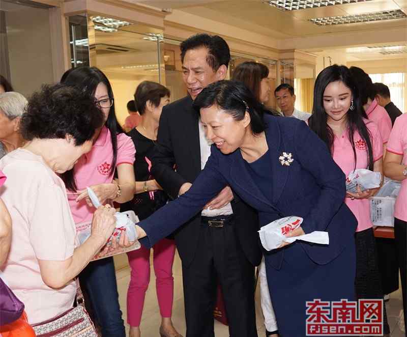 福建同乡会 雷春美走访香港福建同乡会 送端午祝福