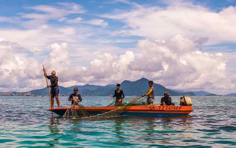 巴瑶人 海上游牧者：一生生活在海上的东南亚巴瑶族人