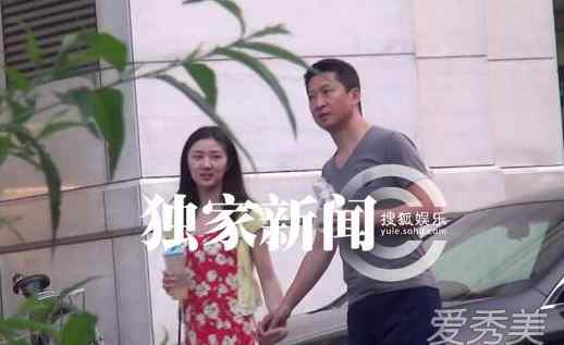 周杰结婚了吗 周杰结婚了吗？周杰老婆是什么人 周杰老婆照片曝光