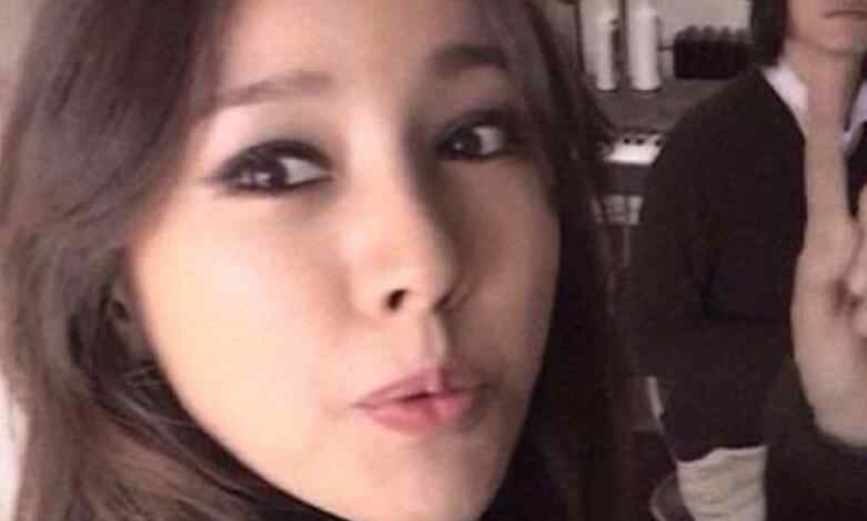 性感美女脱衣视频 极致性感美女室内脱衣热舞超清视频曝光 观众大饱眼福