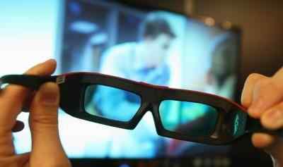 电影院3d眼镜 必须自备3D眼镜看电影 否则你有可能连屏幕都看不清