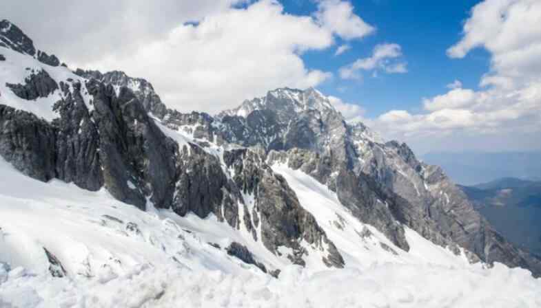 坛蜜写真 坛蜜雪地全裸拍写真 名气瞬间飙升