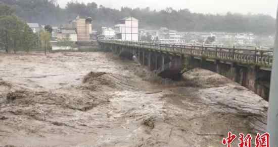 四川芦山暴雨 四川芦山暴雨严重吗？四川芦山暴雨最新消息现场照片曝光