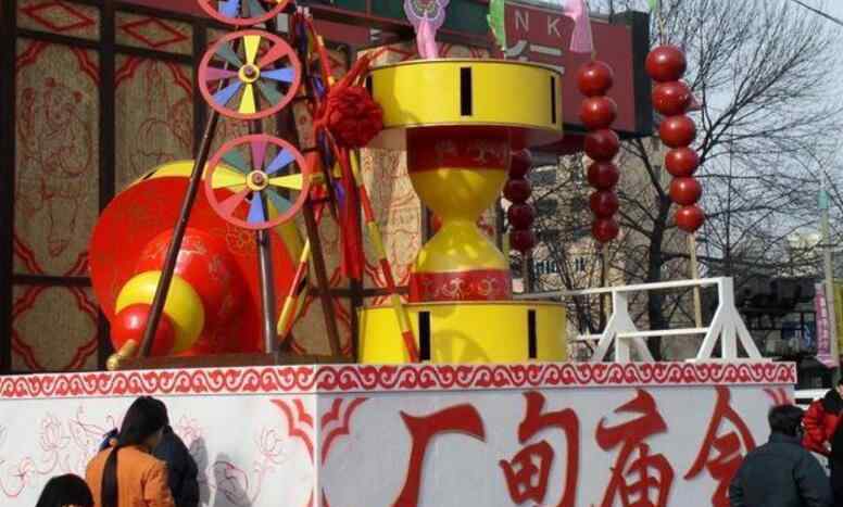 文化庙会 春节庙会人山人海 独有的文化特色吸引大批游客
