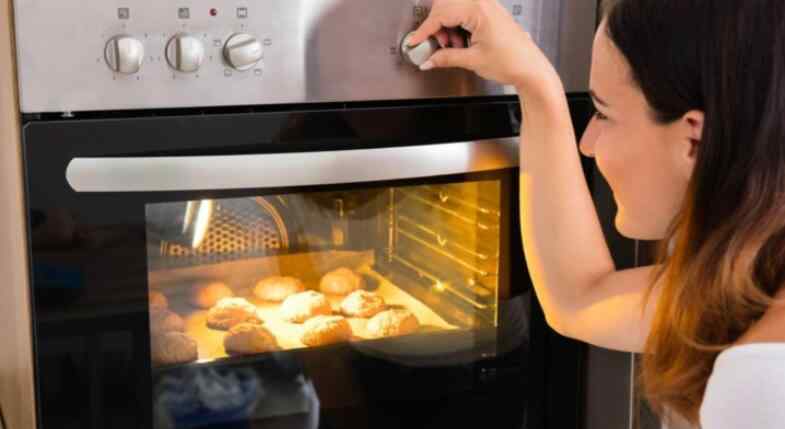 哪种家用烤箱好 买家用烤箱多大合适 电烤箱买哪种款式比较好