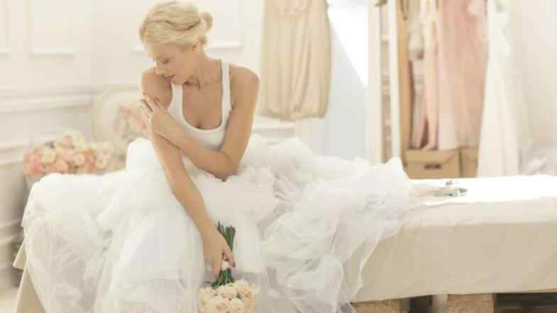 天长地久婚纱照价格 拍一套婚纱照一般多少钱 婚纱的价格一般多少