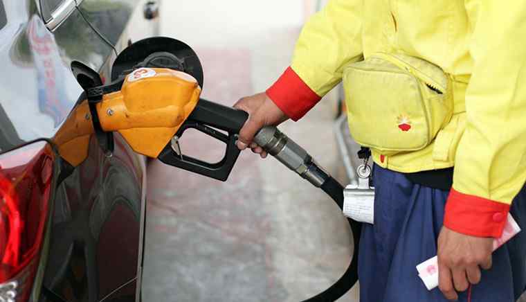 发改委调整油价最新消息 油价调整最新消息 发改委或在30日公布上调油价