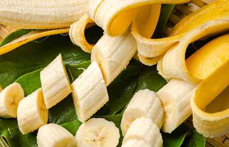 火龙果和香蕉榨汁有什么功效 火龙果和香蕉可以一起吃吗 香蕉和火龙果能一起榨汁吗