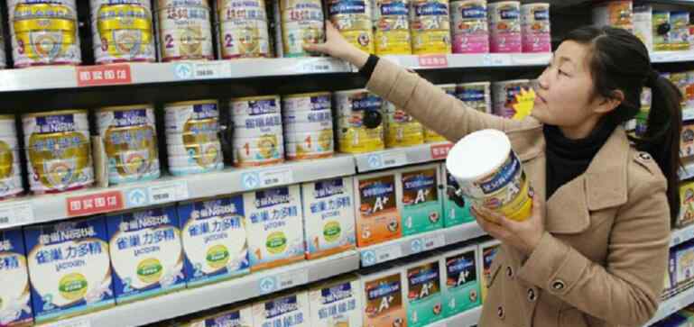 新生儿用哪种奶粉好 宝宝喝哪种奶粉好 为宝宝选购奶粉的注意事项有哪些