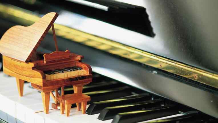 钢琴价格表 雅马哈钢琴价格表 雅马哈钢琴多少钱一台