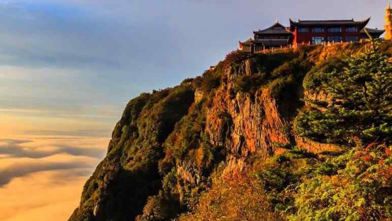 峨眉山景区关闭 峨眉山景区关闭 因持续强降雨四川多个景区临时关闭