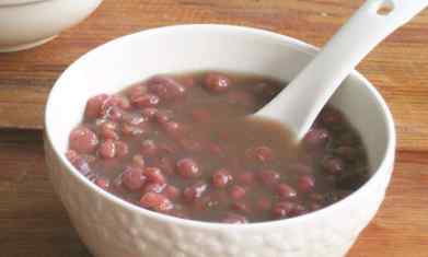 红豆大米粥禁忌 红豆薏米粥的食用禁忌有什么 可以放盐？