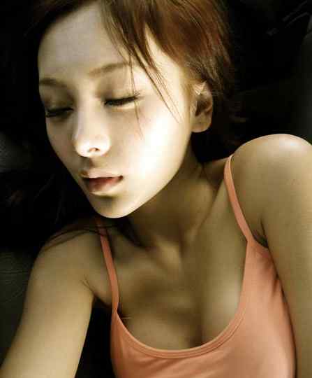何佩瑜全婐艺术照 何佩瑜全婐艺术照 香港新一代性感女神