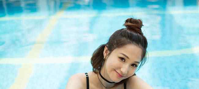 3d肉搏 蓝燕泳池嬉戏胸罩脱落 出演肉蒲团一夜爆红
