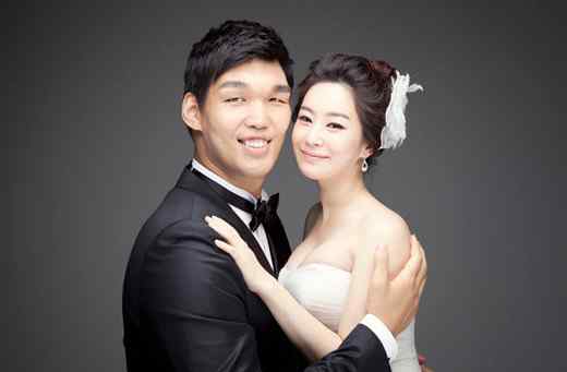 lq是哪个明星 韩国篮球中锋娶美艳娇妻 妻子美颜的外表像明星