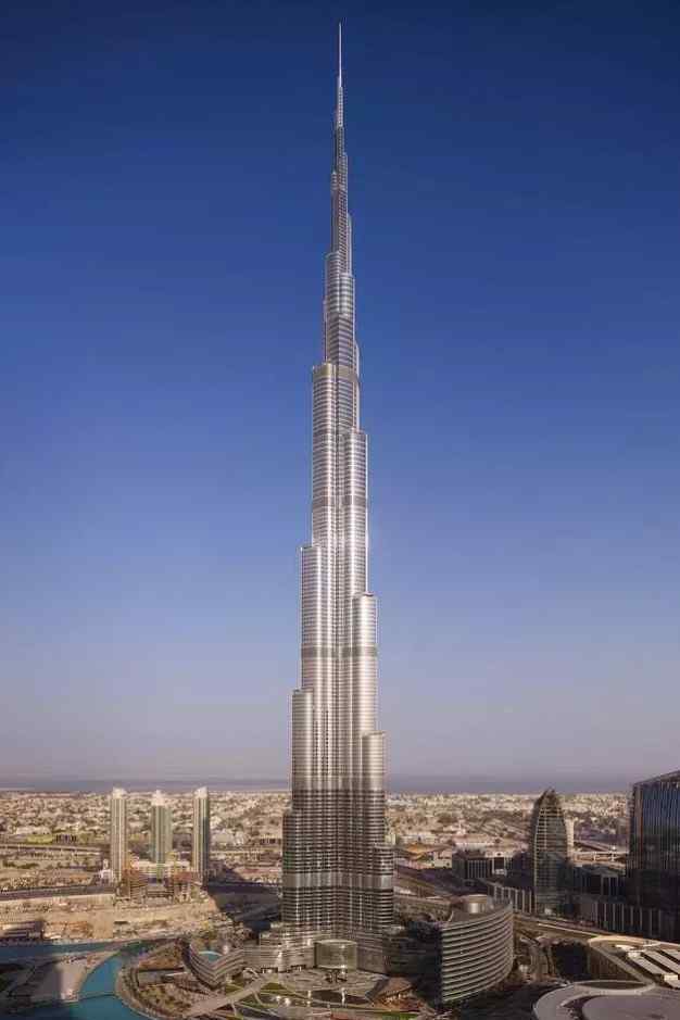世界第一高楼迪拜塔 世界第一高楼迪拜哈利法塔的设计解析