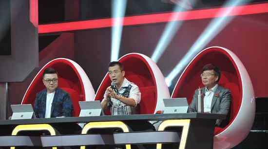 梁翔宇 《足球解说大会》匠心选拔 导师传授全部功力