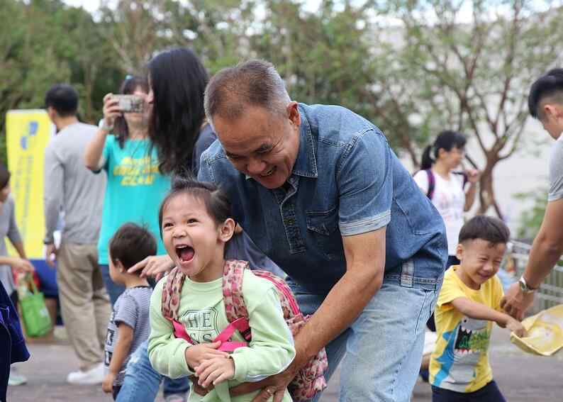 亲子运动游戏 幼儿园亲子运动会游戏大全