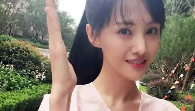 大牌明星们去卸妆前后左右的相片一直那么令人震惊,那到底是意外