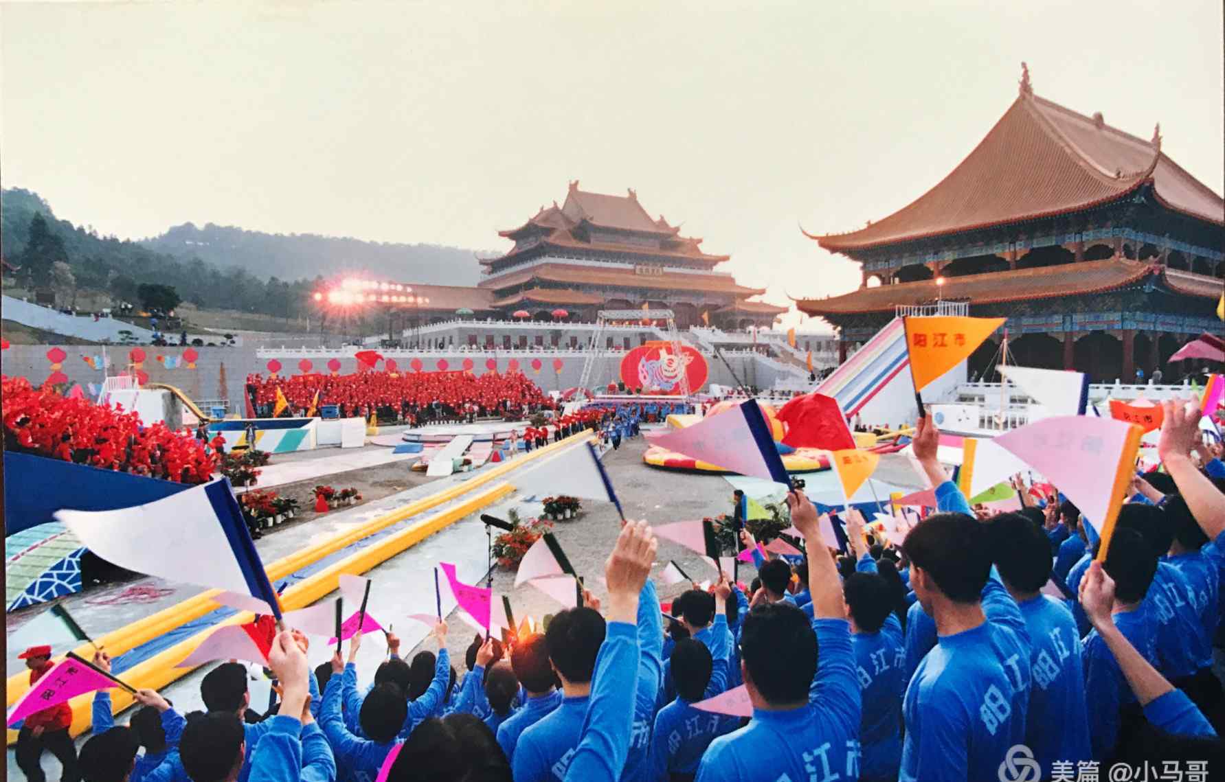 城市之间主持人 鲤鱼化龙耀南海—1999年央视《城市之间》的追忆