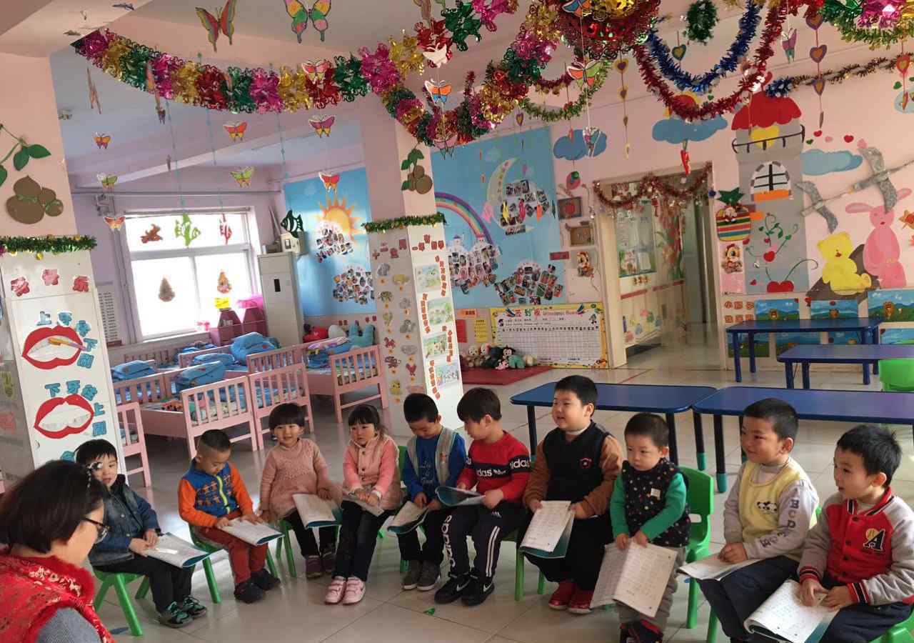 不学礼无以立是谁写的 不学礼无以立。礼仪是人生最好的交际，“人无礼而不立，事无礼而不成，国无礼则不宁。