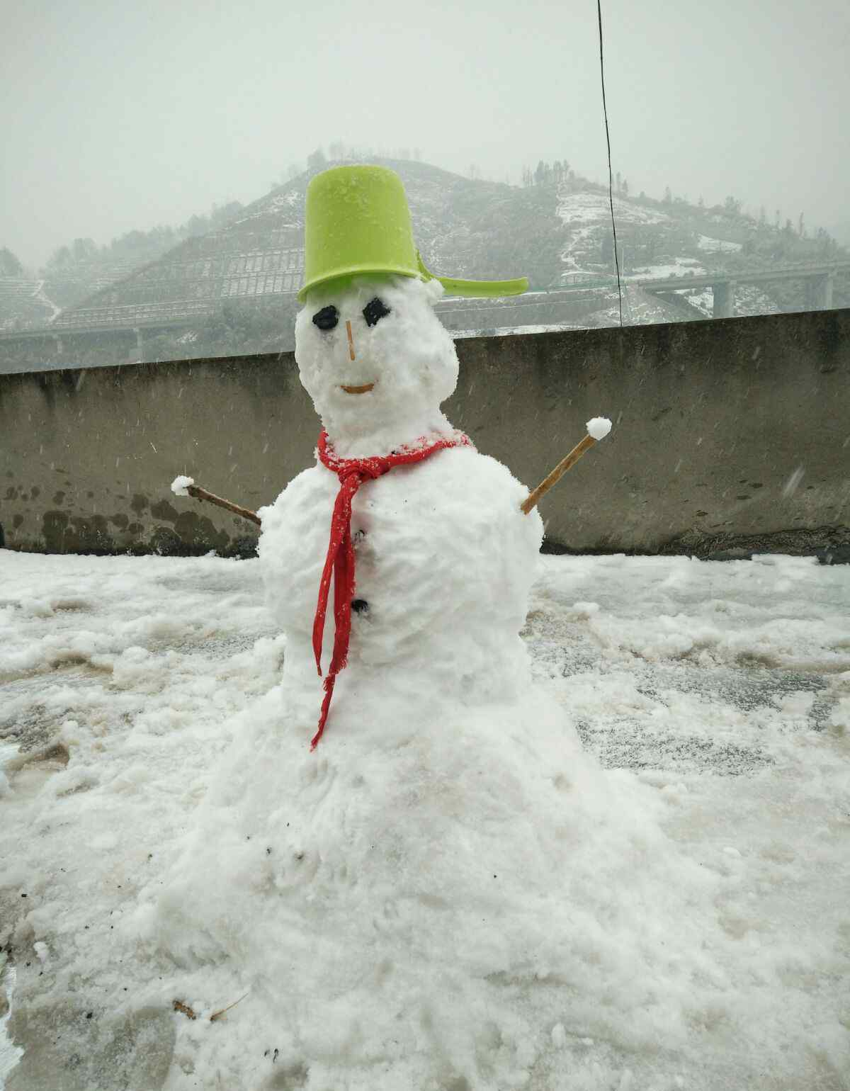 2017年5月哪里下雪了 2017年2月21日，今天竟然下雪了，是冬负了雪，还是雪背叛了冬……