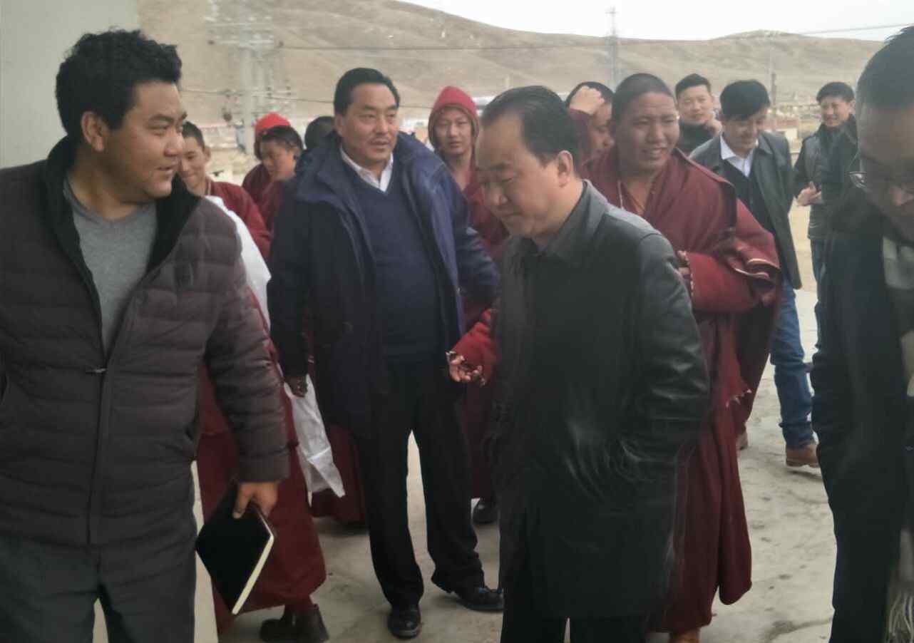 罗德拉 青海省藏区办主任罗德拉一行10人亲临珍秦镇竹节寺考察工作