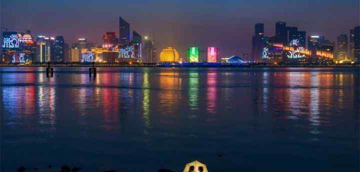 杭州灯光秀、音乐喷泉广场和闪灯时间有调节